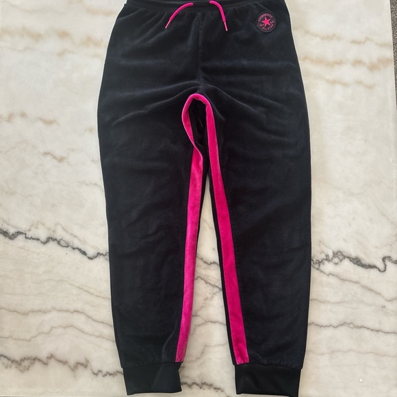 Converse Other - Converse Black And Pink Detail Jogger XL Youth All Star